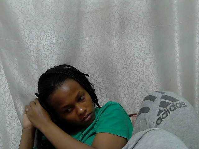 Caroldoly live cam on BongaCams
