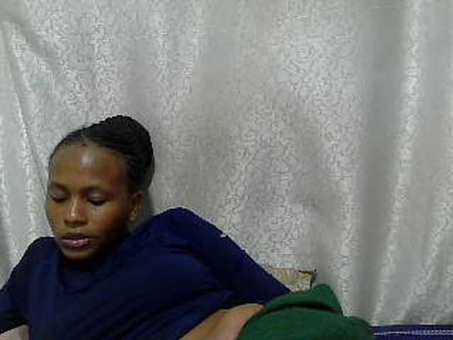 Caroldoly live cam on BongaCams