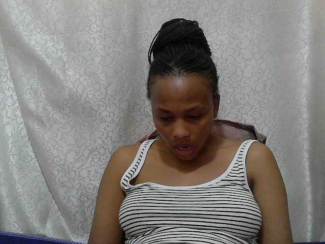 Caroldoly live cam on BongaCams