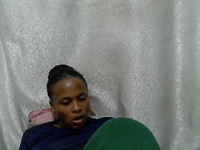 Caroldoly live cam