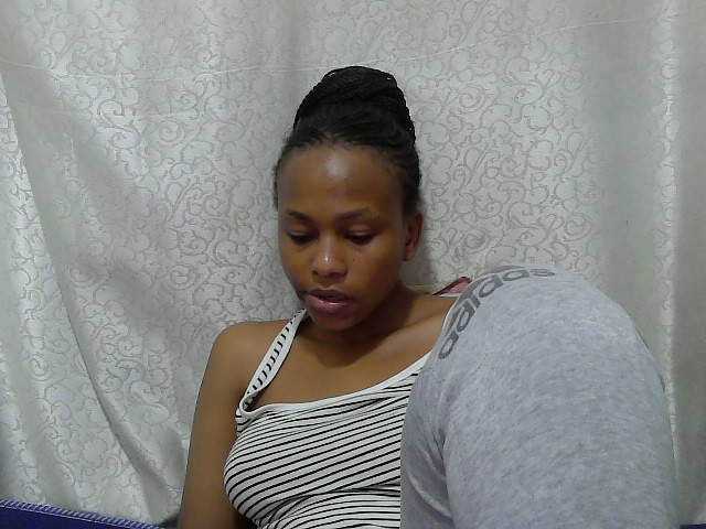Caroldoly live cam on BongaCams
