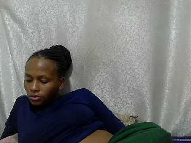 Caroldoly live cam on BongaCams