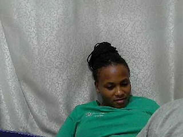 Caroldoly live cam on BongaCams