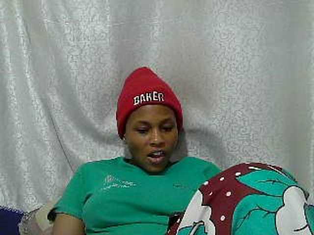 Caroldoly live cam on BongaCams