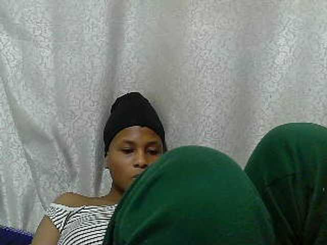 Caroldoly live cam on BongaCams