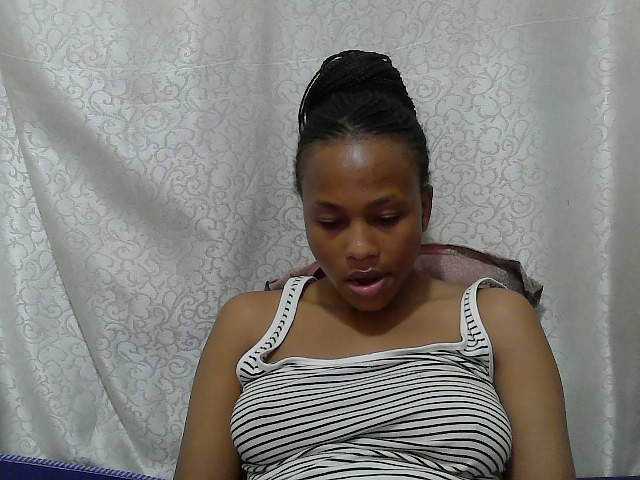 Caroldoly live cam on BongaCams