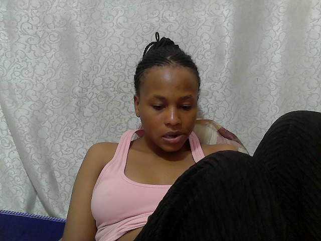 Caroldoly live cam on BongaCams