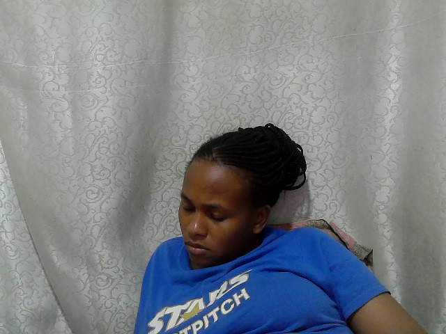 Caroldoly live cam on BongaCams