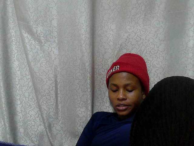 Caroldoly live cam on BongaCams