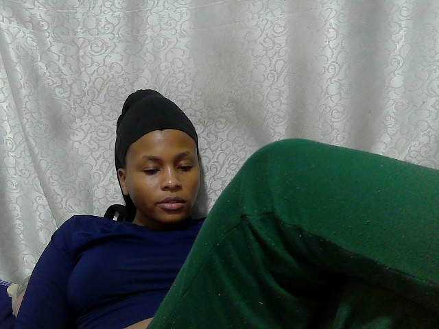 Caroldoly live cam on BongaCams