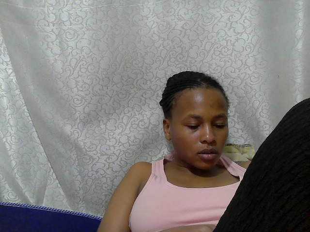 Caroldoly live cam on BongaCams