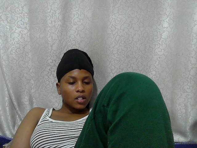 Caroldoly live cam on BongaCams