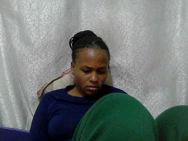 Caroldoly live cam on BongaCams