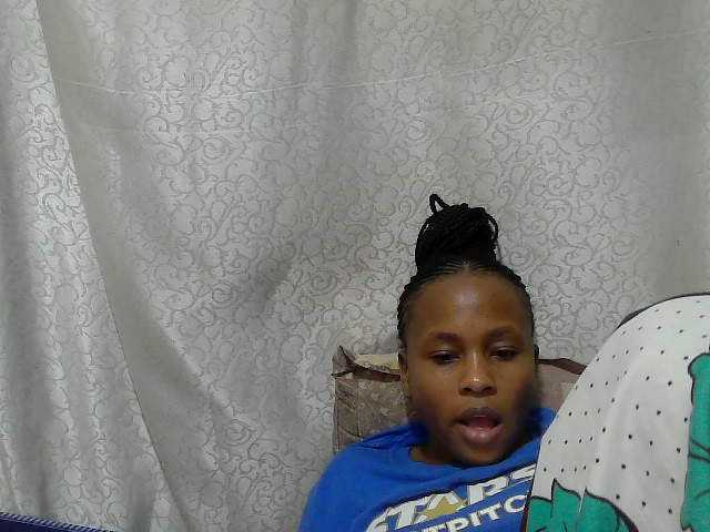 Caroldoly live cam on BongaCams