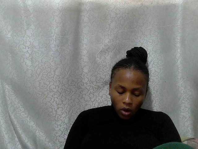 Caroldoly live cam on BongaCams
