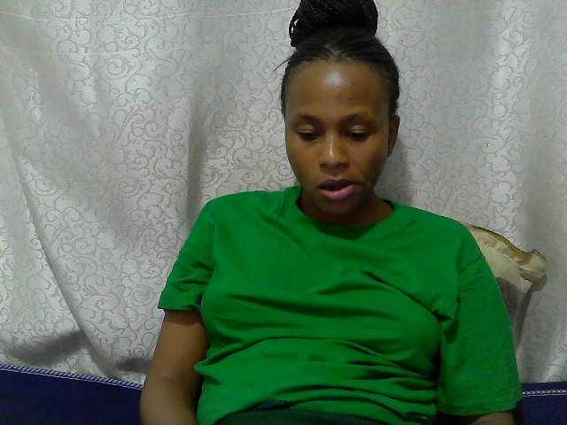Caroldoly live cam on BongaCams