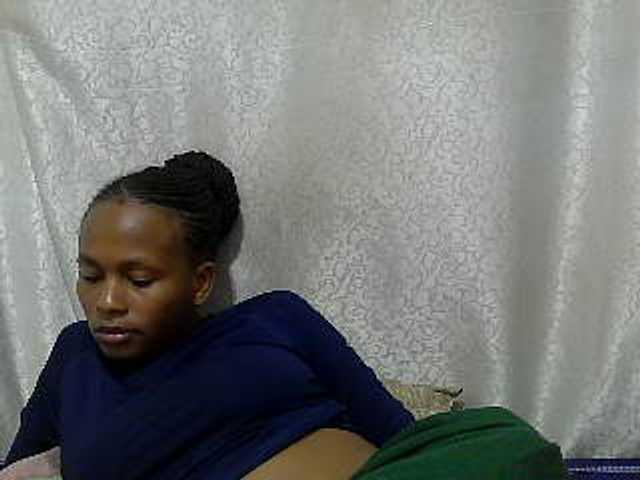 Caroldoly live cam on BongaCams