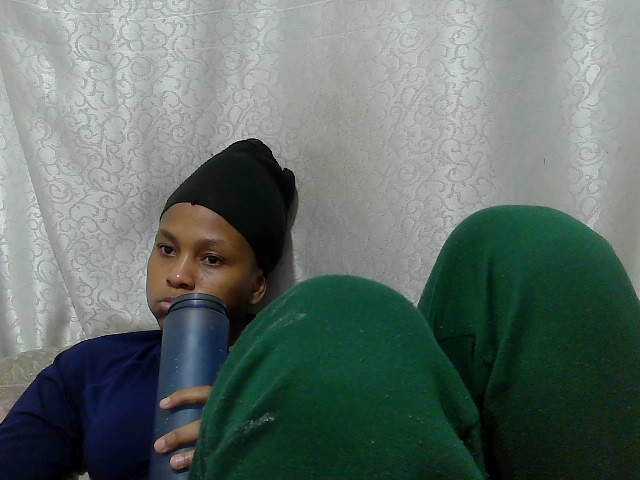 Caroldoly live cam on BongaCams