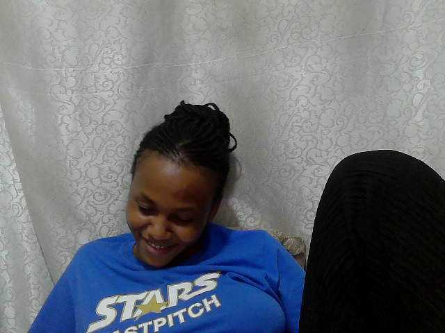 Caroldoly live cam on BongaCams