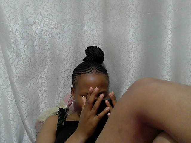 Caroldoly live webcam show