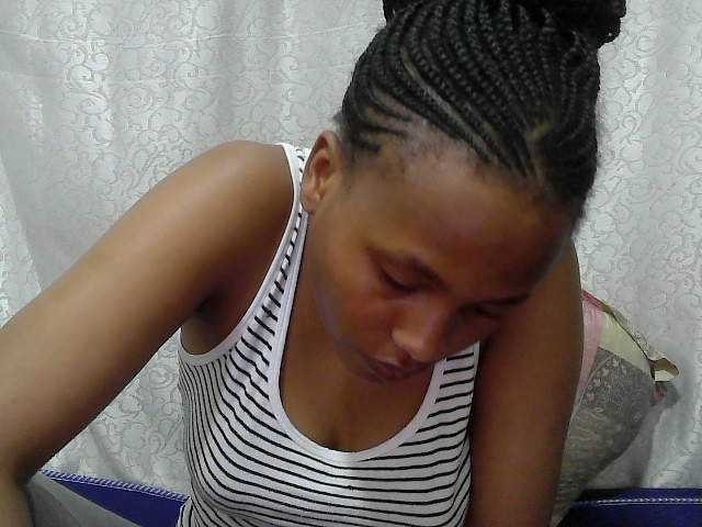 Caroldoly live cam on BongaCams