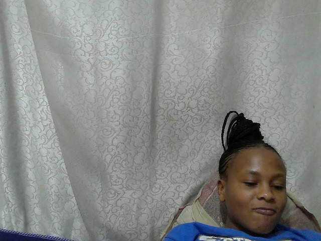 Caroldoly live cam on BongaCams