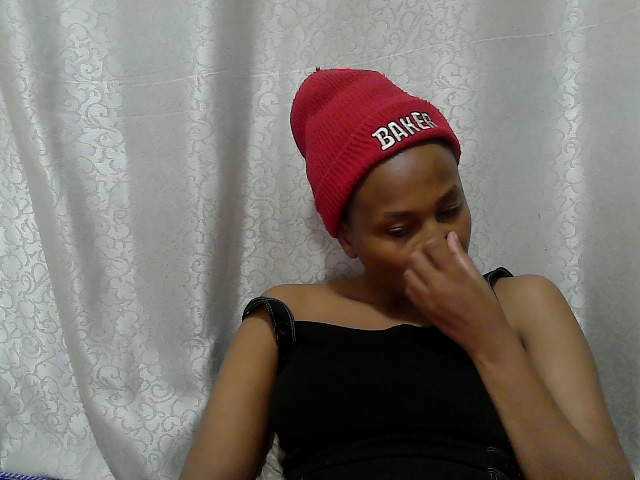 Caroldoly live cam on BongaCams