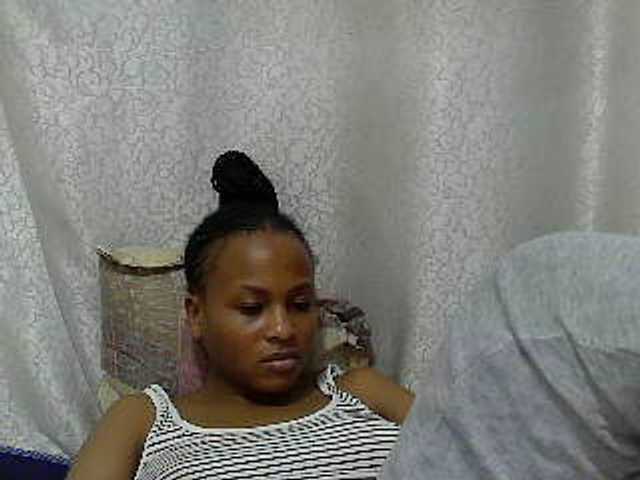Caroldoly live cam on BongaCams