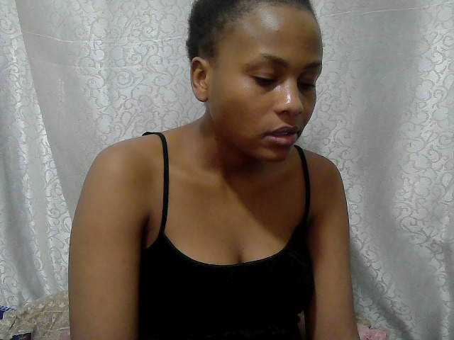 Caroldoly live cam on BongaCams