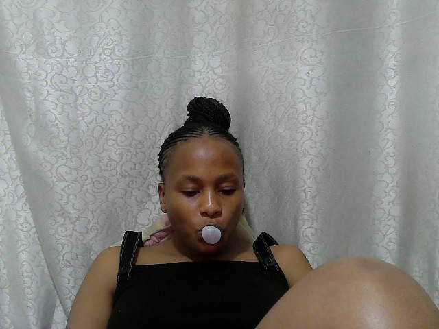 Caroldoly live webcam show