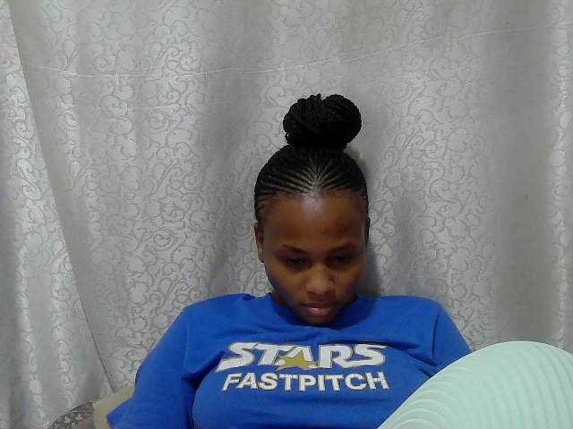 Caroldoly live cam on BongaCams