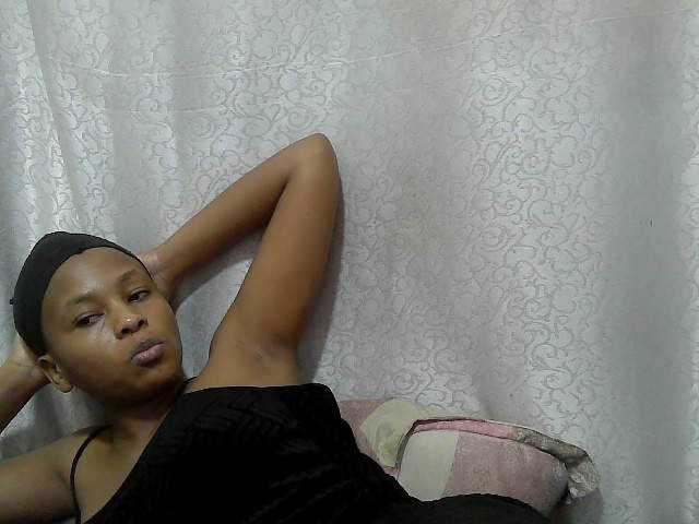 Caroldoly live cam on BongaCams