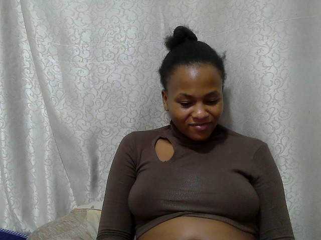 Caroldoly live cam on BongaCams