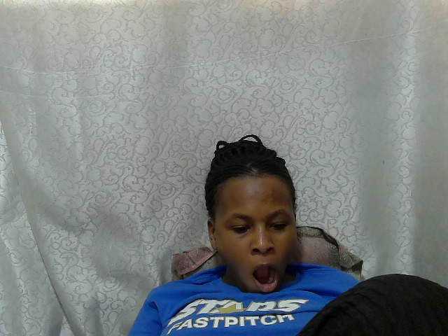 Caroldoly live cam on BongaCams