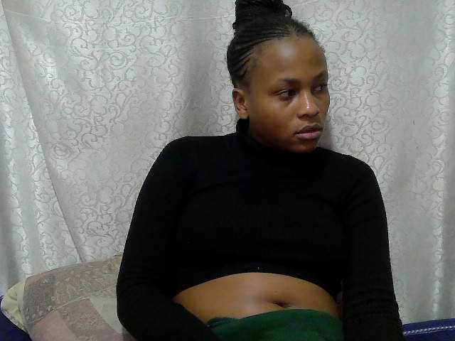 Caroldoly live cam on BongaCams