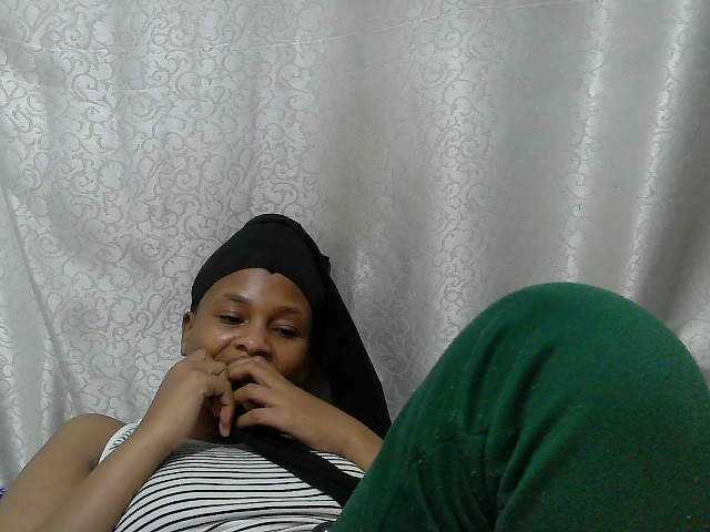 Caroldoly live cam on BongaCams
