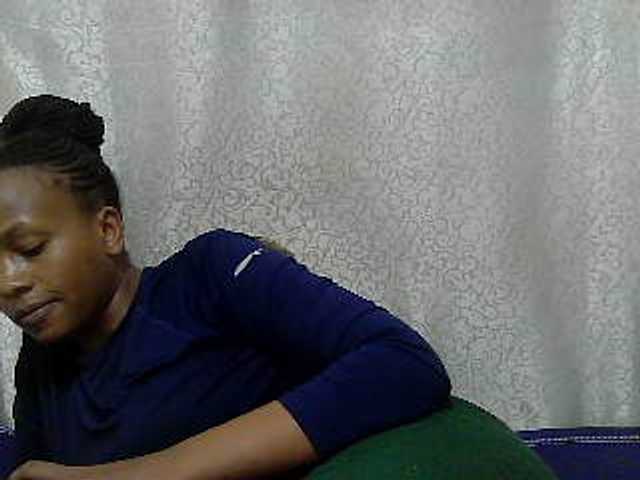 Caroldoly live cam on BongaCams