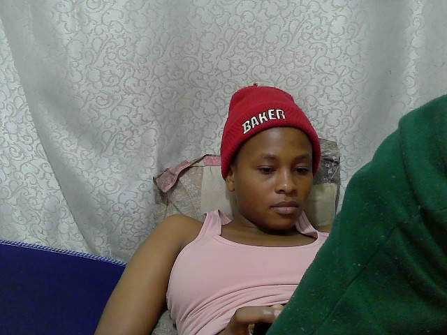 Caroldoly live cam on BongaCams