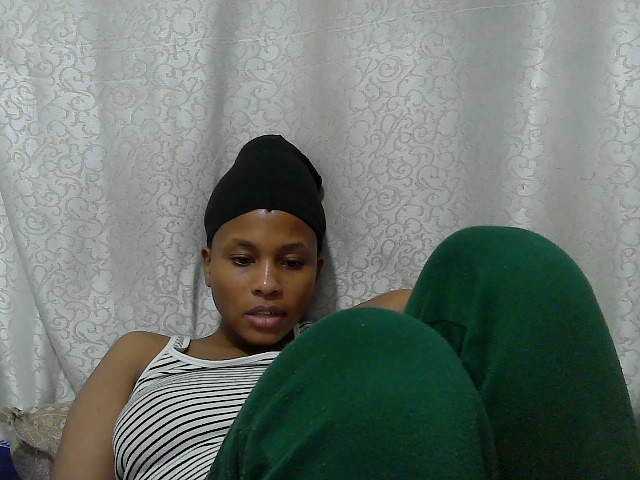 Caroldoly live cam on BongaCams