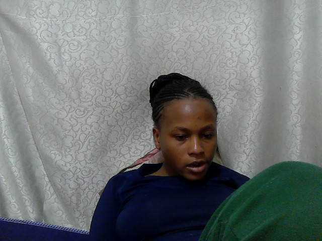 Caroldoly live cam on BongaCams
