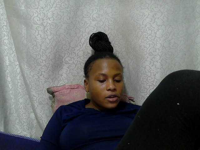 Caroldoly live cam on BongaCams