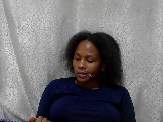Caroldoly live cam on BongaCams
