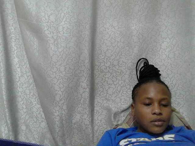 Caroldoly live cam on BongaCams