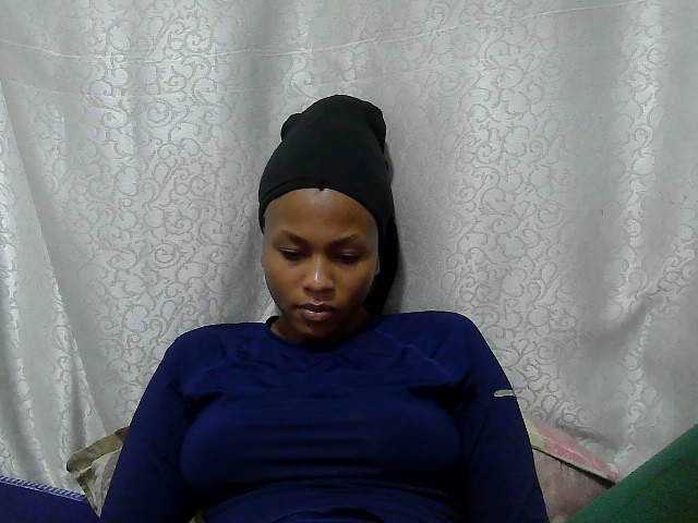 Caroldoly live cam on BongaCams