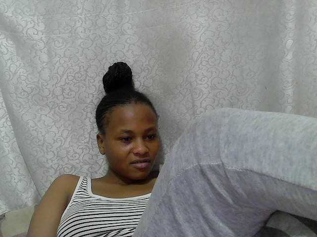 Caroldoly live cam on BongaCams