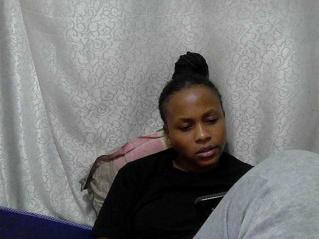 Caroldoly live cam on BongaCams