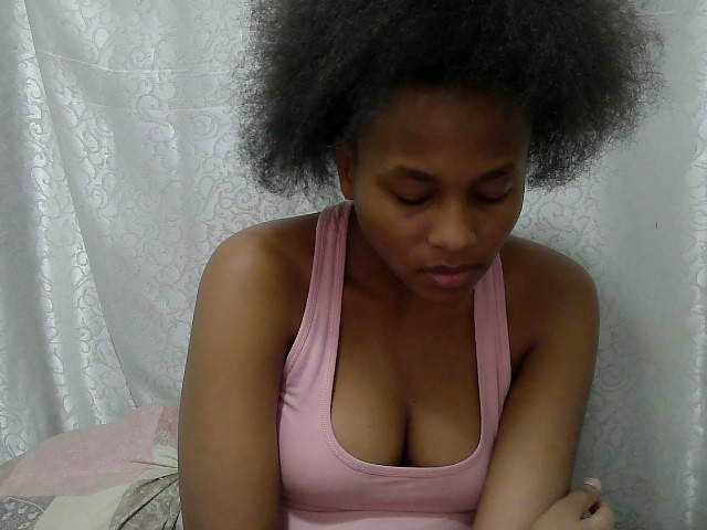 Caroldoly live cam on BongaCams