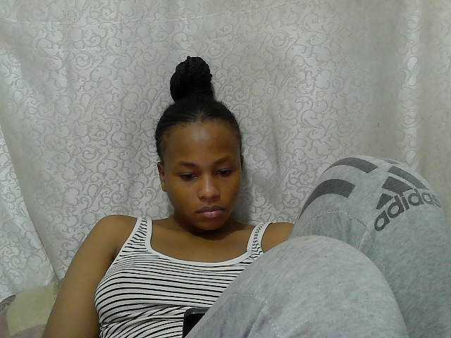 Caroldoly live cam on BongaCams