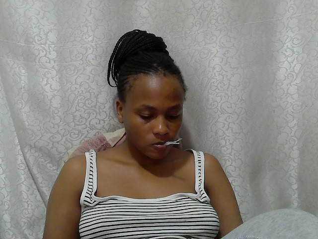 Caroldoly live cam on BongaCams