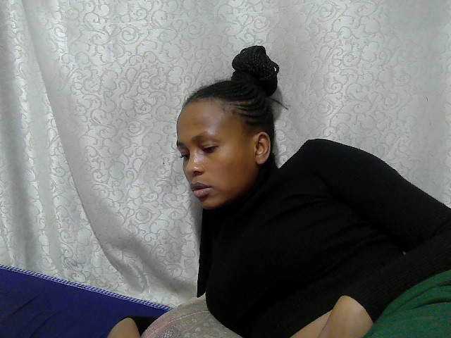 Caroldoly live cam on BongaCams